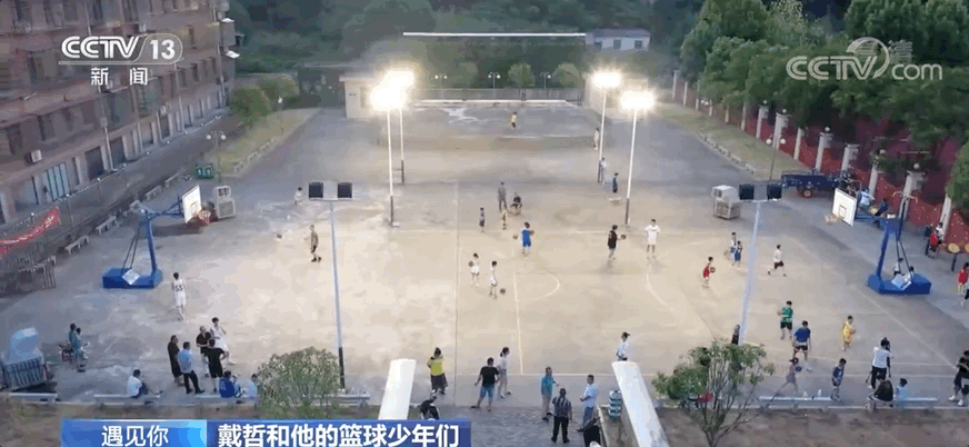 刻苦训练篮球时如何避免受伤的建议_0